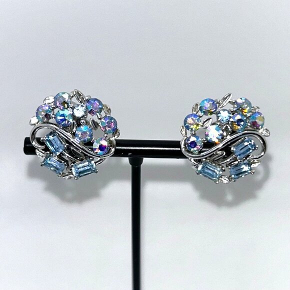 Lisner Vintage Aurora Borealis Clip-On Earrings Light Blue Rhinestone Wedding - Picture 2 of 8
